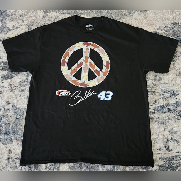 Nascar Other - Bubba Wallace Richard Petty Motorsports Nascar t-shirt peace sign #43 size XL.